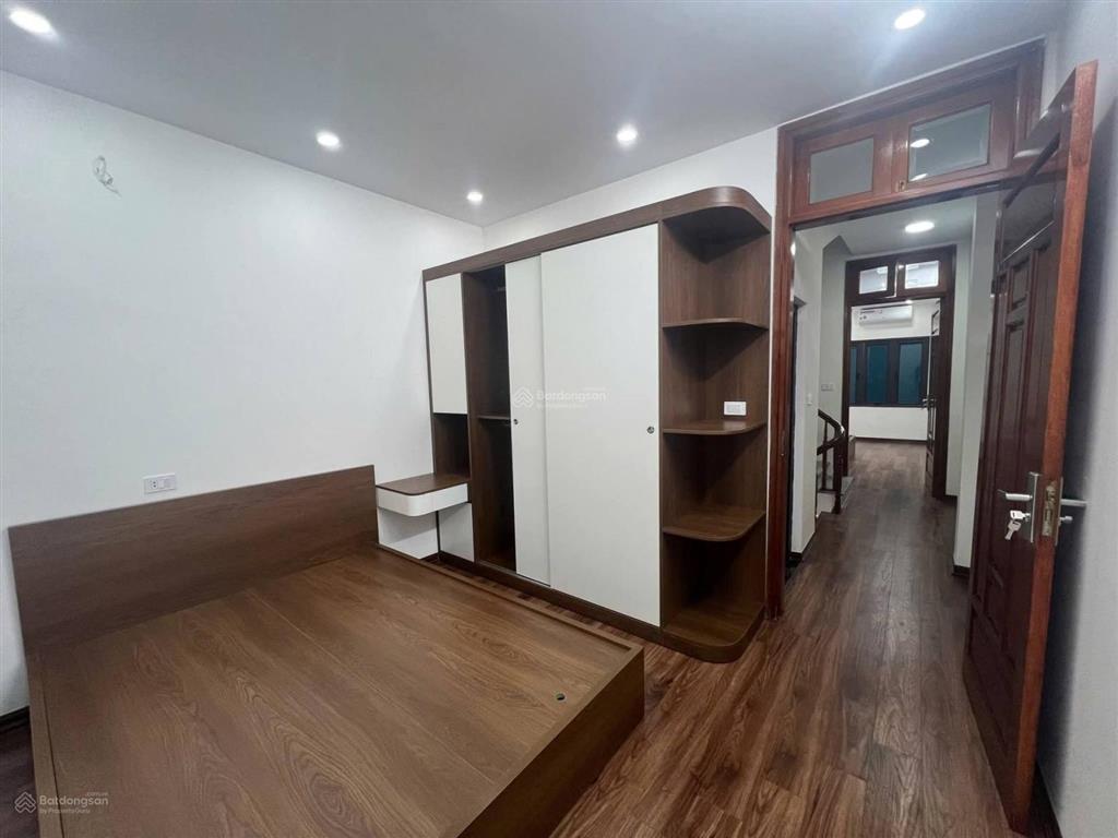 Nhà dân xây vân canh, 40m, 4 tầng chủ đang cần tiền nên khách trả giá thiện chí là bán
