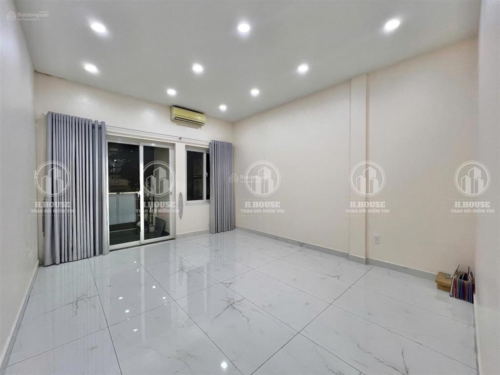 Cho thuê nhà mặt tiền 98 a4, p 12, q tân bình, 25 triệu, 350m2