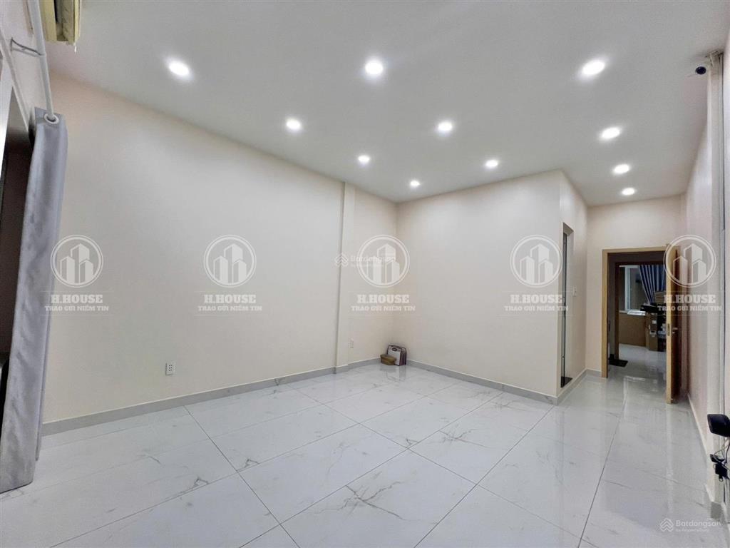 Cho thuê nhà mặt tiền 98 a4, p 12, q tân bình, 25 triệu, 350m2