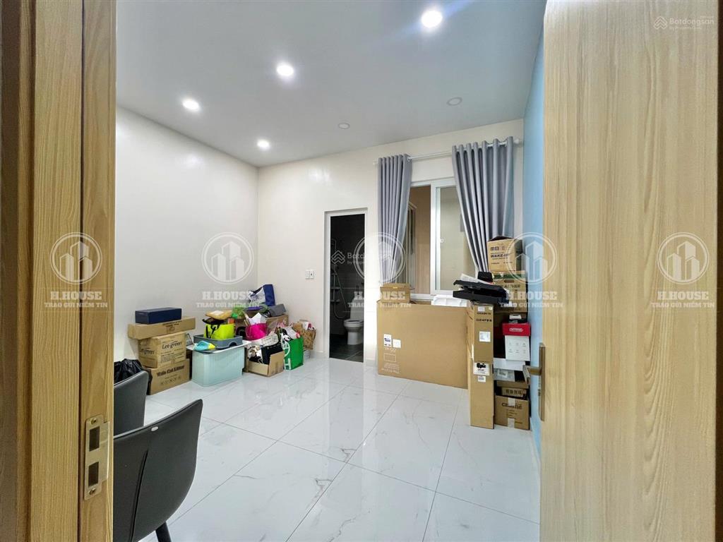 Cho thuê nhà mặt tiền 98 a4, p 12, q tân bình, 25 triệu, 350m2