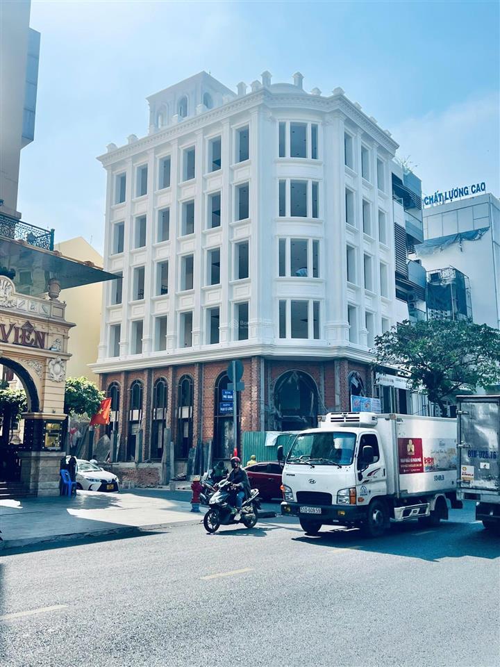Cho thuê văn phòng ở phổ quang, 160 triệu, 1000m2, 5 tầng
