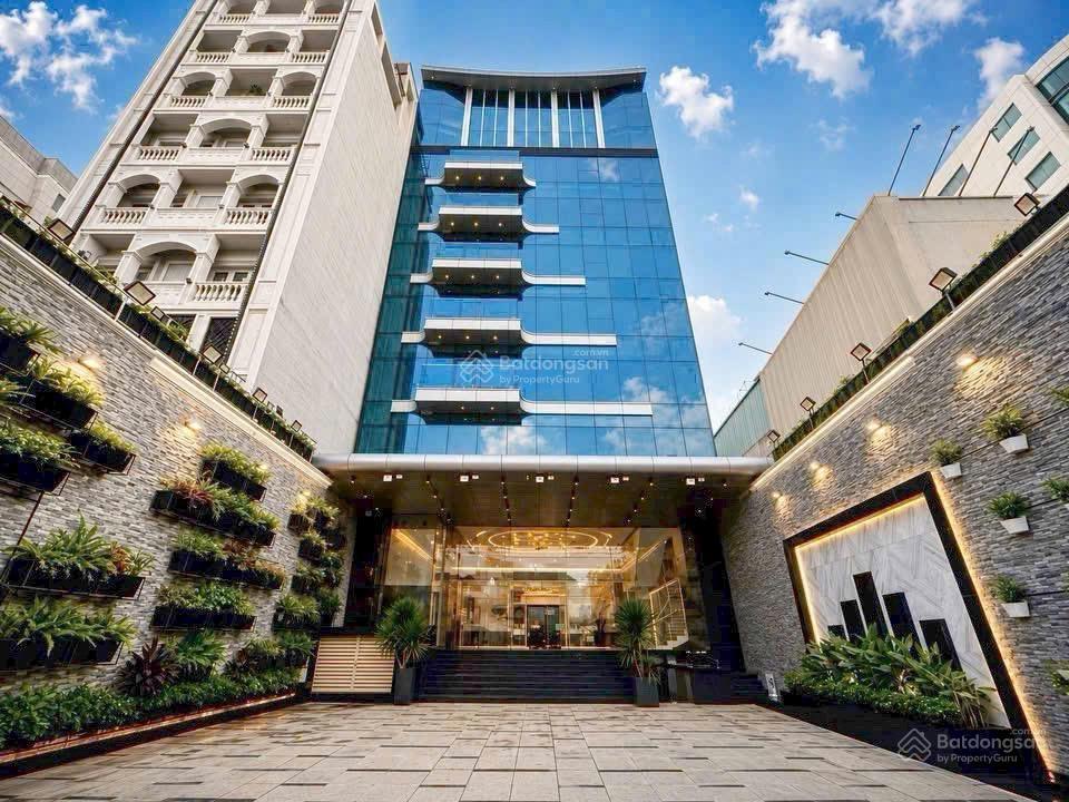 Cho thuê văn phòng ở phổ quang, 150 triệu, 1500m2, mặt tiền 10m, 9 tầng hàng hot tốt