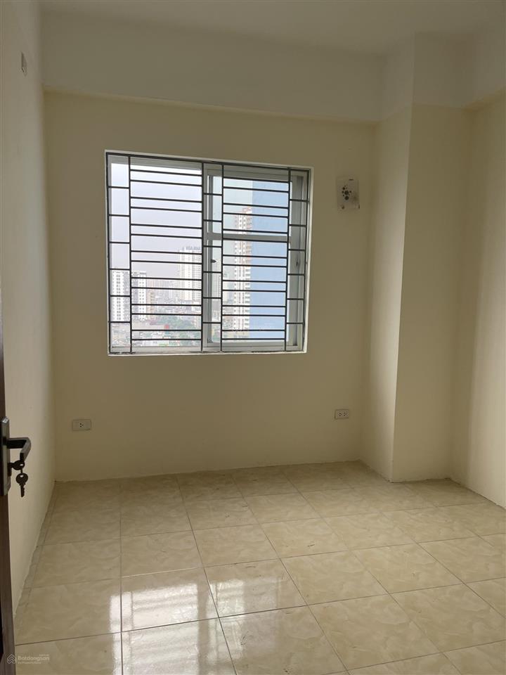 Bán cc 2pn, 1wc tại khu di dân đền lừ iii, 3,5 tỷ, 50m2 hot!