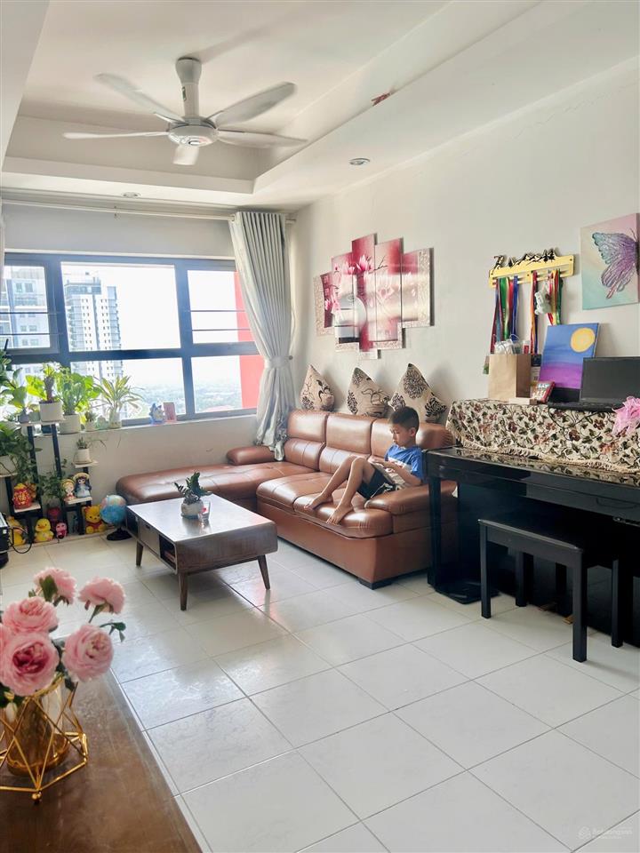 Bán gấp căn hộ đẹp 2pn tại the one residence  gamuda garden, 5,5 tỷ.  0398 628 ***