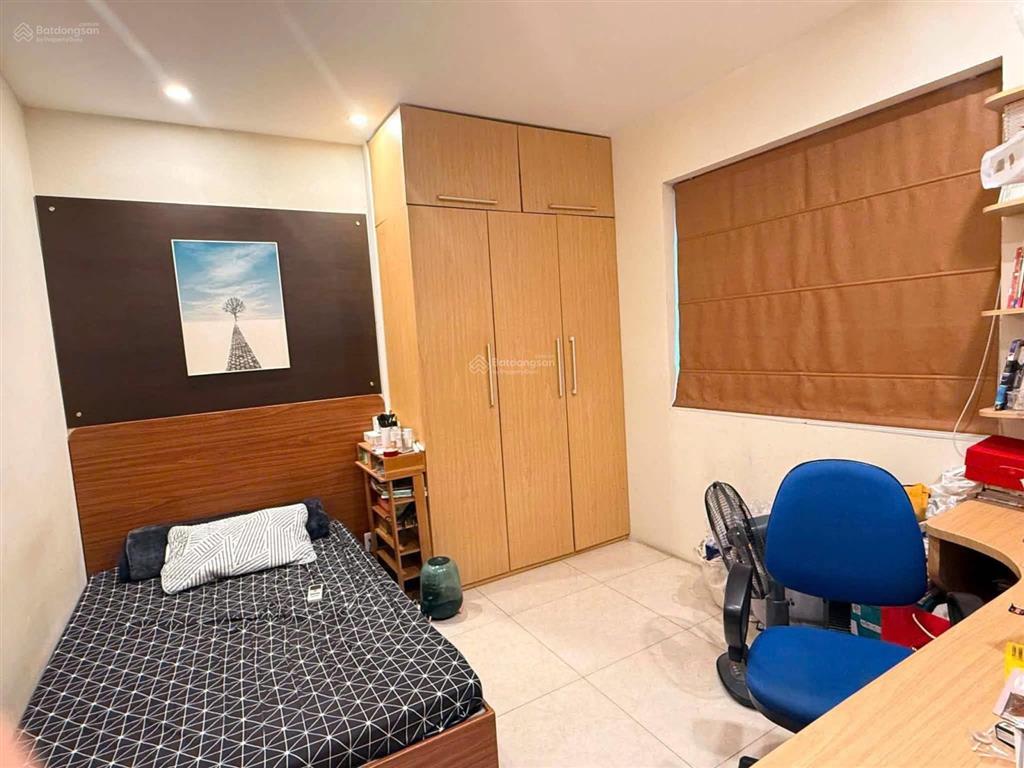 Bán gấp căn hộ 622 minh khai, 5,6 tỷ, 62m2, 2pn, 1wc, pháp lý đầy đủ.  0398 628 ***