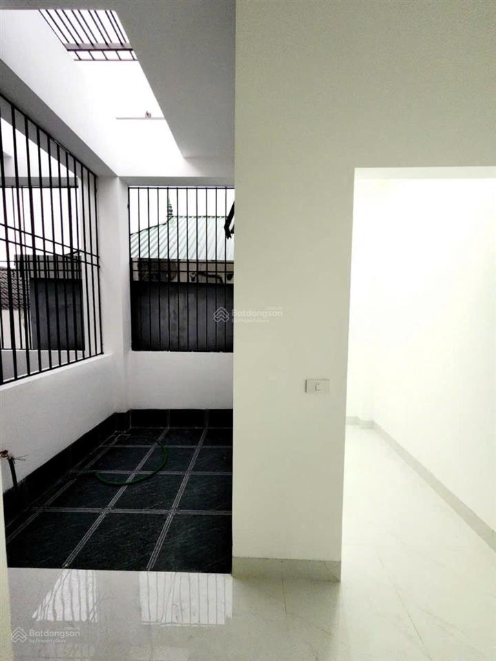 Đẹp nhất bình minh, 40m, 4 tầng, căn góc, oto đỗ cửa, giá nhỉnh 4 tỷ.