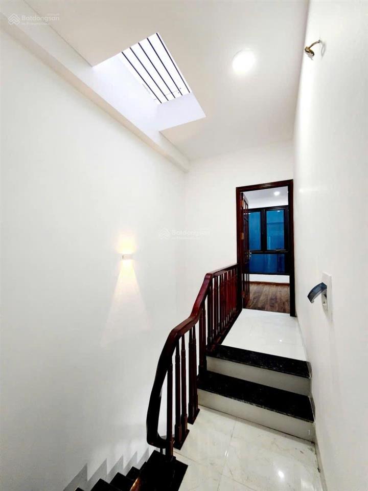 Đẹp nhất bình minh, 40m, 4 tầng, căn góc, oto đỗ cửa, giá nhỉnh 4 tỷ.