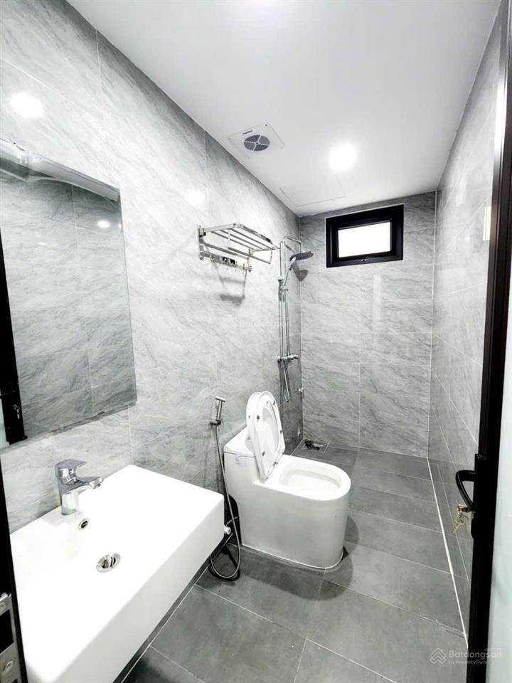 Đẹp nhất bình minh, 40m, 4 tầng, căn góc, oto đỗ cửa, giá nhỉnh 4 tỷ.
