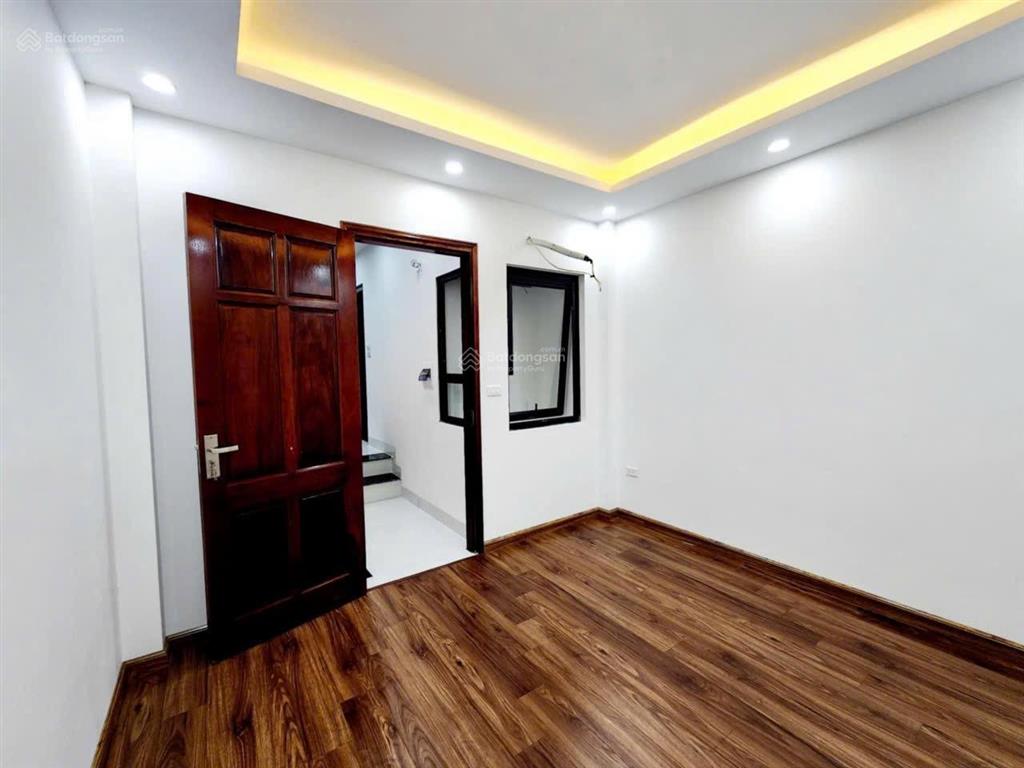 Đẹp nhất bình minh, 40m, 4 tầng, căn góc, oto đỗ cửa, giá nhỉnh 4 tỷ.