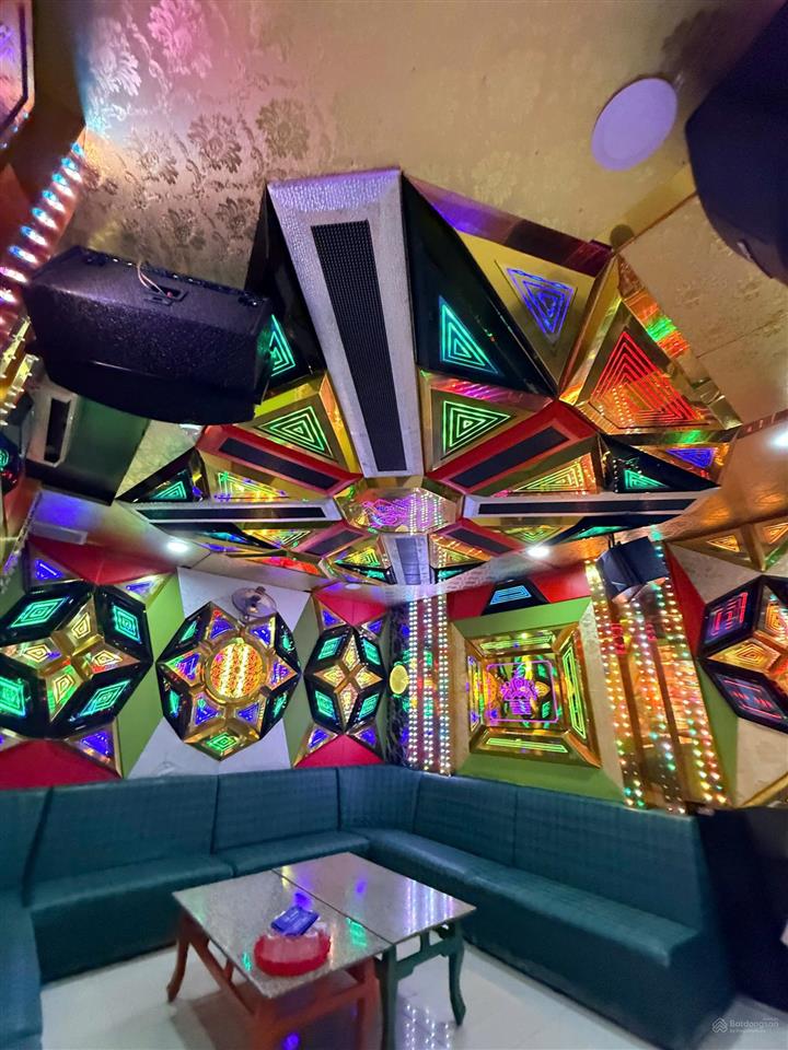 Cho thuê quán karaoke 1000m2, giá siêu hời tại f18f19, văn tiến dũng, tân an, đắk lắk