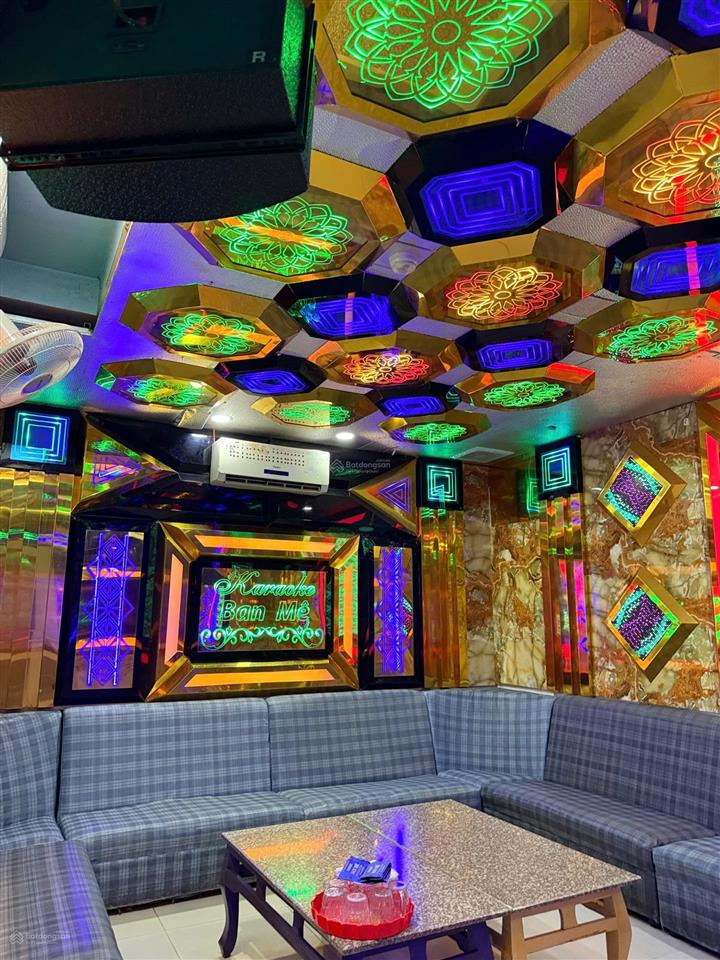 Cho thuê quán karaoke 1000m2, giá siêu hời tại f18f19, văn tiến dũng, tân an, đắk lắk