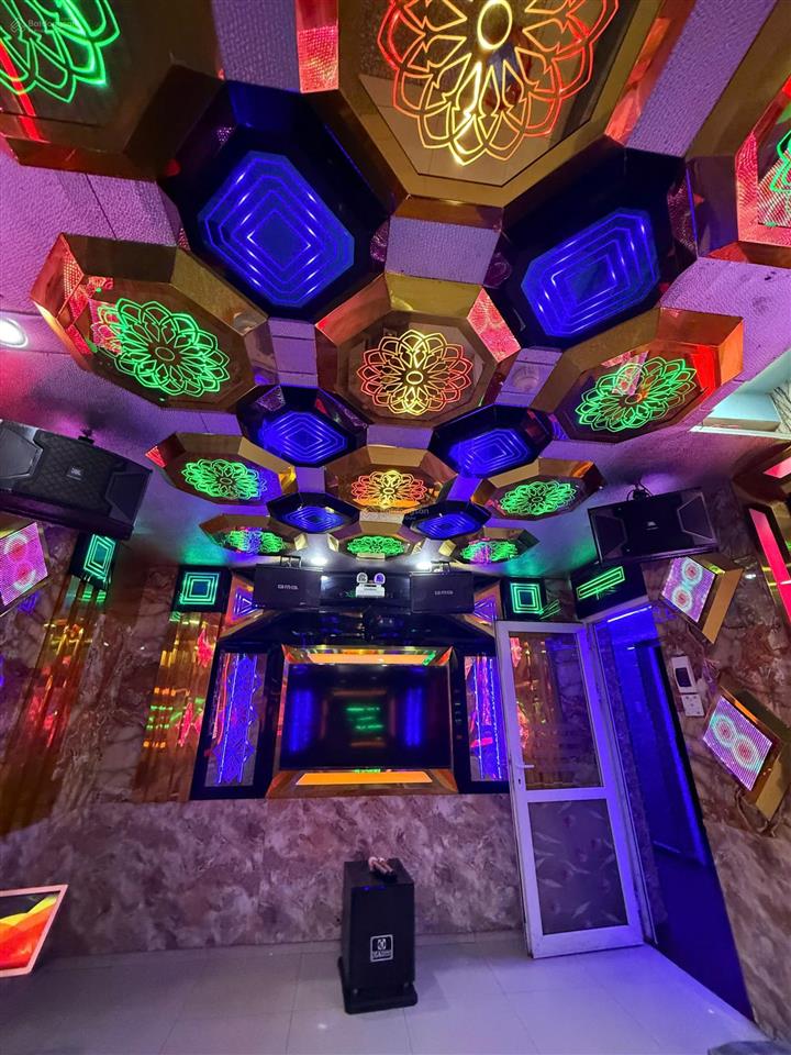 Cho thuê quán karaoke 1000m2, giá siêu hời tại f18f19, văn tiến dũng, tân an, đắk lắk