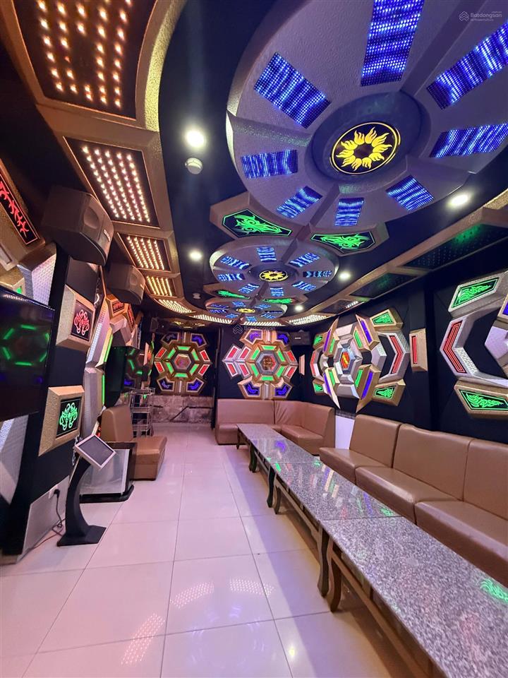 Cho thuê quán karaoke 1000m2, giá siêu hời tại f18f19, văn tiến dũng, tân an, đắk lắk