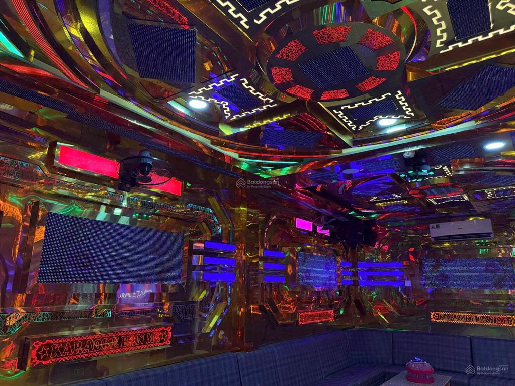 Cho thuê quán karaoke 1000m2, giá siêu hời tại f18f19, văn tiến dũng, tân an, đắk lắk