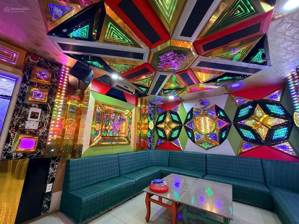 Cho thuê quán karaoke 1000m2, giá siêu hời tại f18f19, văn tiến dũng, tân an, đắk lắk