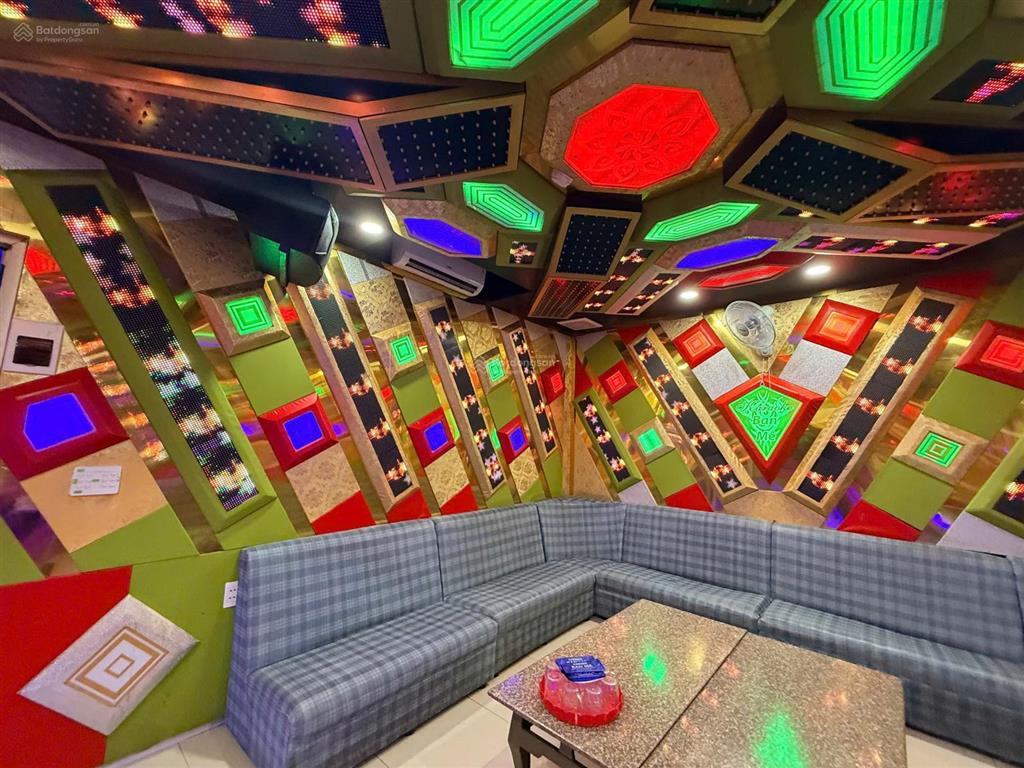 Cho thuê quán karaoke 1000m2, giá siêu hời tại f18f19, văn tiến dũng, tân an, đắk lắk