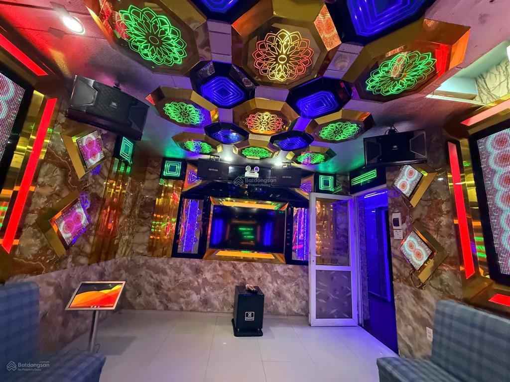 Cho thuê quán karaoke 1000m2, giá siêu hời tại f18f19, văn tiến dũng, tân an, đắk lắk
