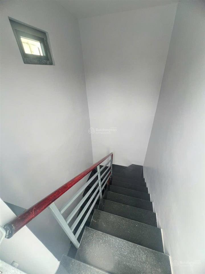Bán nhà hậu giang quận 6 nhà 3 tầng dt 4,3m x12m giá 6,4 tỷ.