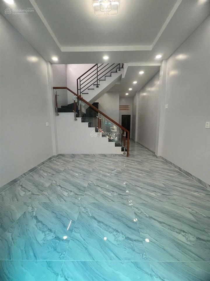 Bán nhà hậu giang quận 6 nhà 3 tầng dt 4,3m x12m giá 6,4 tỷ.