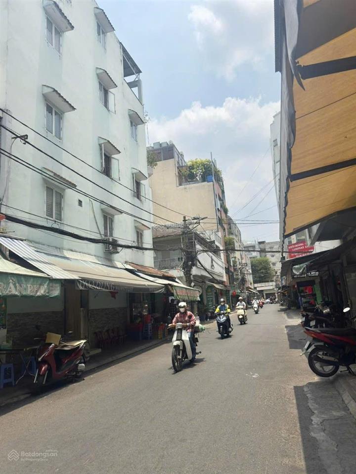 Quận 5 nhà 4 tầng dt 41m2 giá 8,3 tỷ ,hẻm xe hơi.