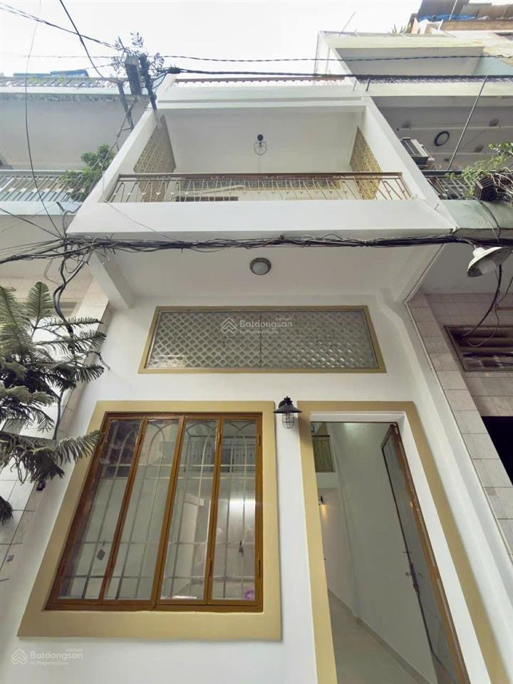 Quận 5 nhà 4 tầng dt 41m2 giá 8,3 tỷ ,hẻm xe hơi.
