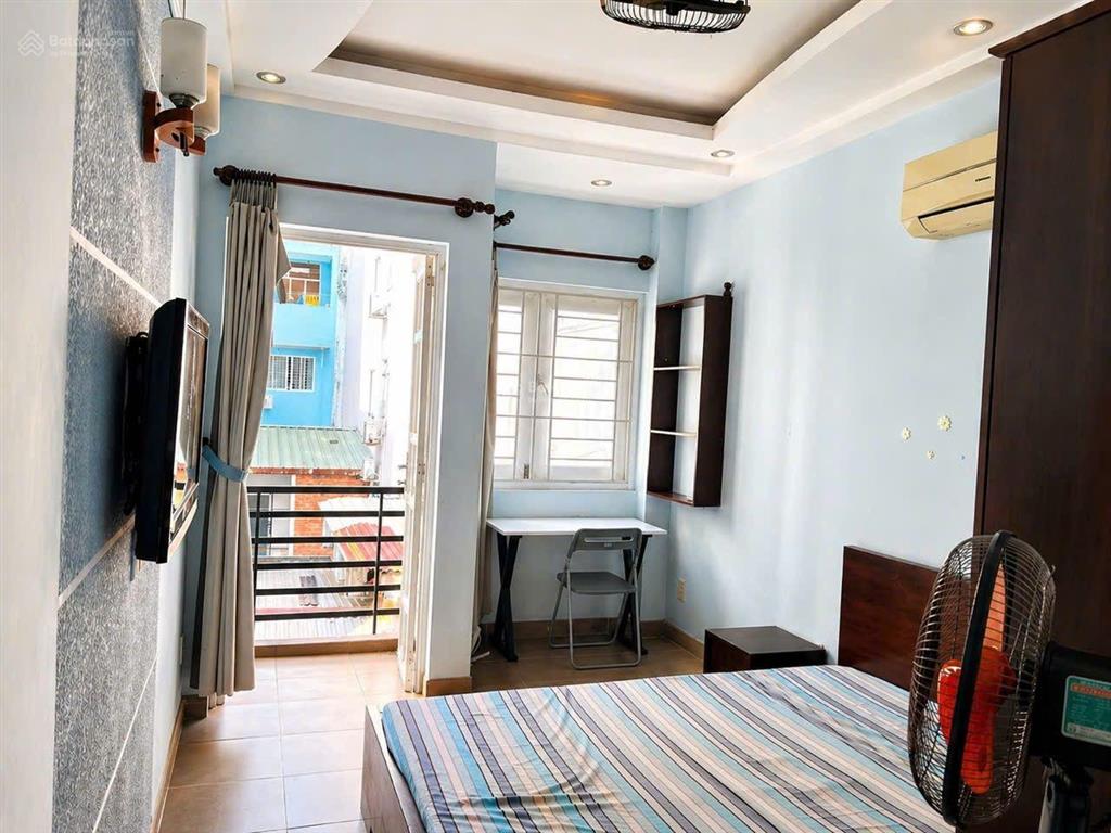 Nguyễn thị minh khai quận 1 nhà 5 tầng dt 3,1x12,2m giá 13,6 tỷ.