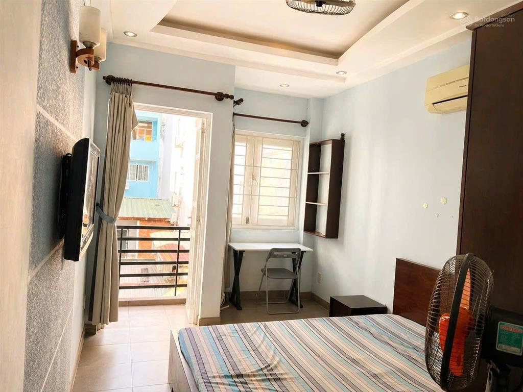 Nguyễn thị minh khai quận 1 nhà 5 tầng dt 3,1x12,2m giá 13,6 tỷ.