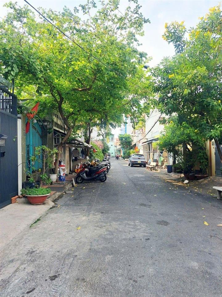 Thoại ngọc hầu tân phú nhà 6 tầng dt 4x17m giá 11,6 tỷ.