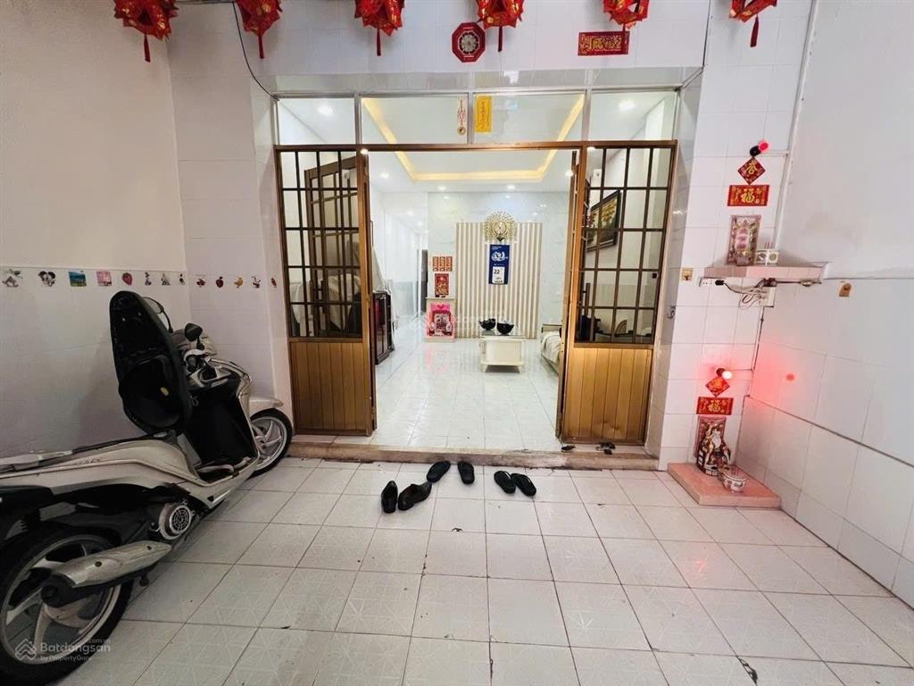 Quận 1 hẻm ô tô 6m dt 4,1x17m sổ vuông a4 chỉ nhỉnh 14 tỷ.