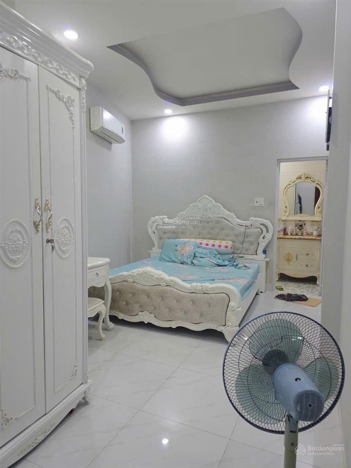 Bán nhà riêng tại hồng bàng, giá ưu đãi 6,5 tỷ, 44 m2, 4pn, 4wc, q11, hcm