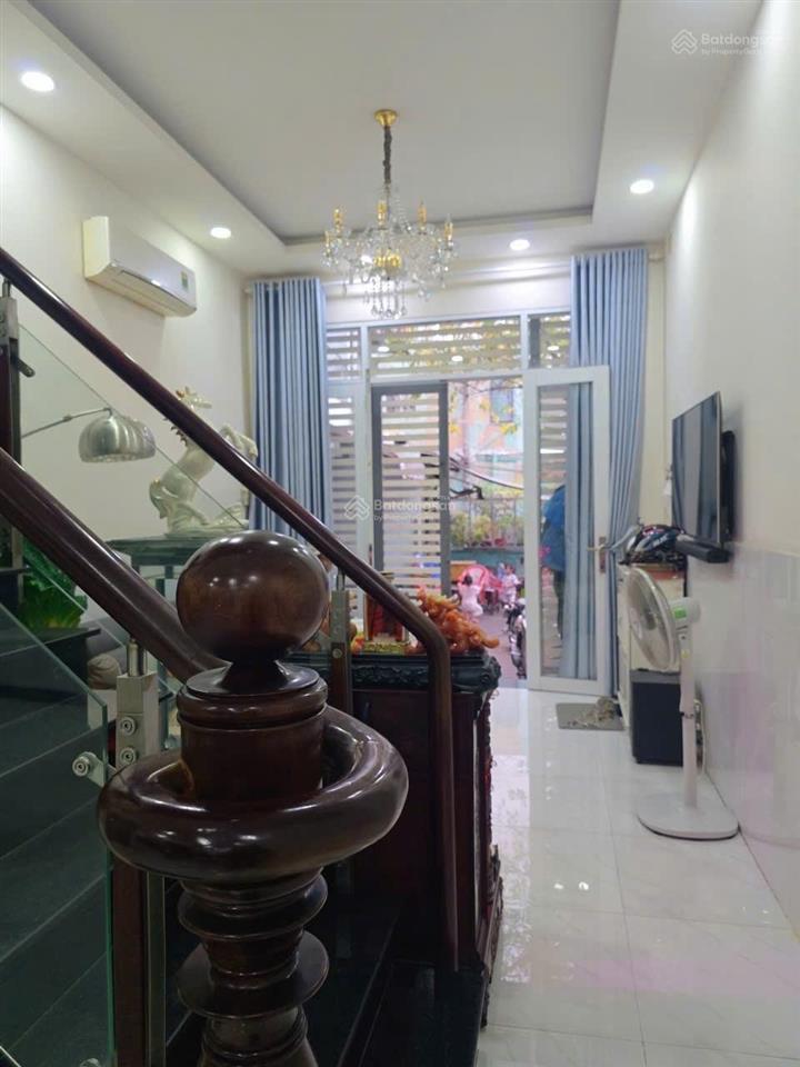 Bán nhà riêng tại hồng bàng, giá ưu đãi 6,5 tỷ, 44 m2, 4pn, 4wc, q11, hcm