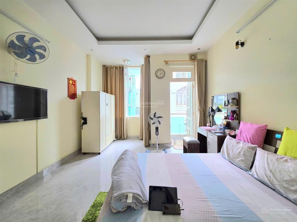 Cách mạng tháng tám quận 10 nhà 4 tầng dt 4x14m giá 11 tỷ