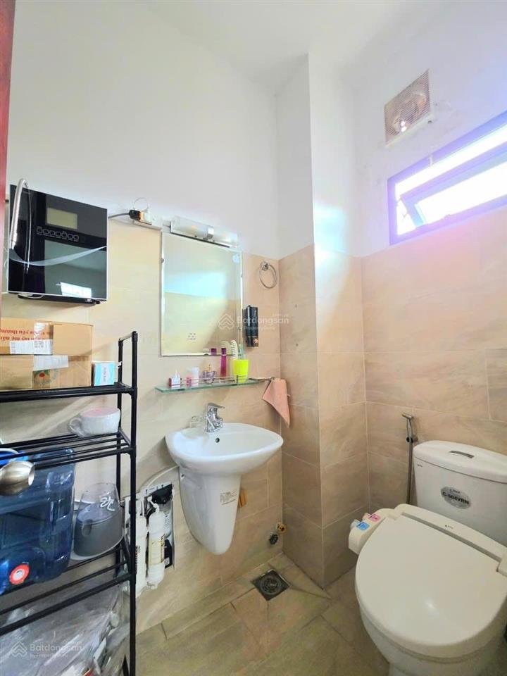 Cách mạng tháng tám quận 10 nhà 4 tầng dt 4x14m giá 11 tỷ