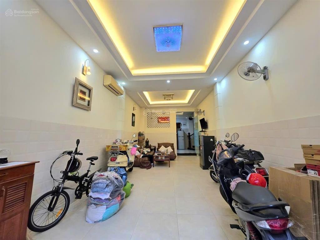 Cách mạng tháng tám quận 10 nhà 4 tầng dt 4x14m giá 11 tỷ