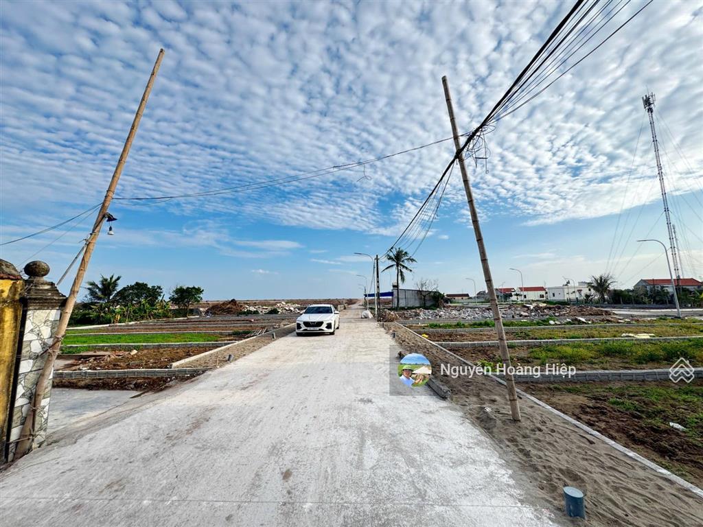 Chính chủ  bán gấp 100m2 đất biển hải xuân lõi khu kinh tế ninh cơ chỉ 12tr/m2.  0968 141 ***