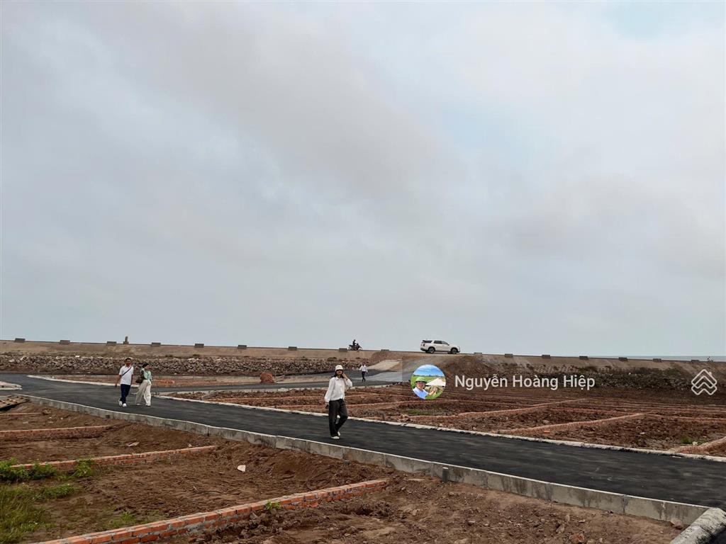 Hoa hậu hải xuân, lô góc 96m2, 2 mặt đường ô tô tránh cách bãi tắm biển 35m.  0968 141 ***