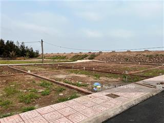 Hàng hiếm! 1,35 tỷ 92m2 mặt tiền 5m đường ô tô tránh cách biển 30m.  0968 141 ***