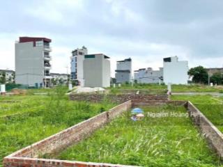 Chính chủ bán gấp 120m2 đất mặt đê bao biển đối diện bãi tắm, giáp kcn chỉ 850tr.  0968 141 ***