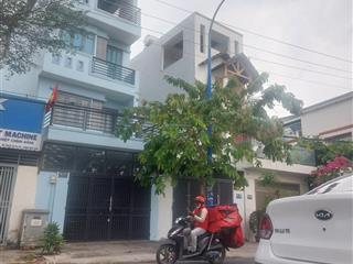 Nhà 4,5x20m, 4 tầng thang máy rẻ hơn lô đất đường 16m khu 38ha dương thị giang, ga metro