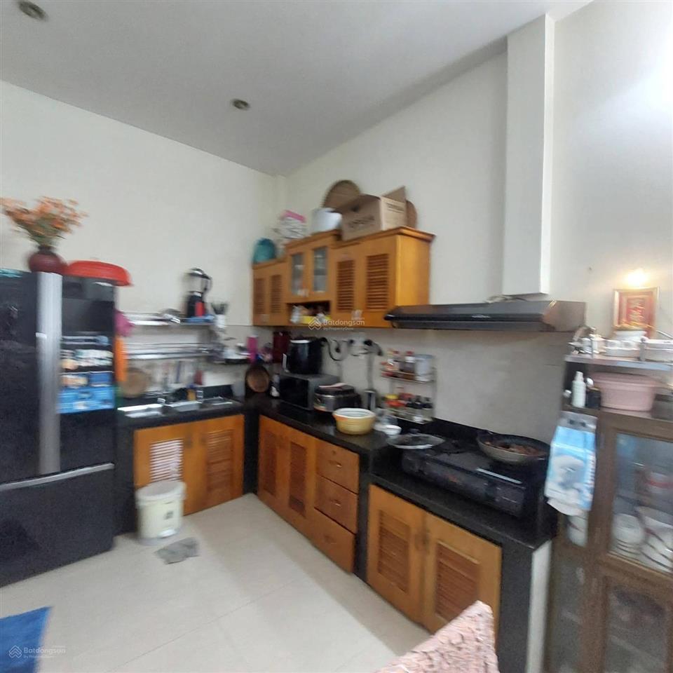 Nhà 8x11, 2 tầng, xây 2 căn riêng biệt, hẻm xe tải thông gần trường chinh cầu tham lương, lạc quang