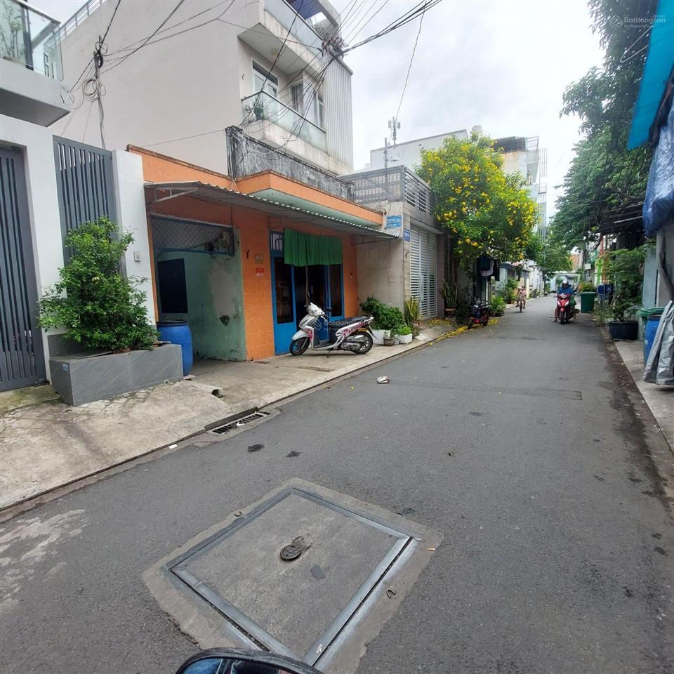 Nhà 6,1x20m, đường nhựa ôtô thông gần coopmark phan văn hớn trường chinh cầu tham lương, ga metro