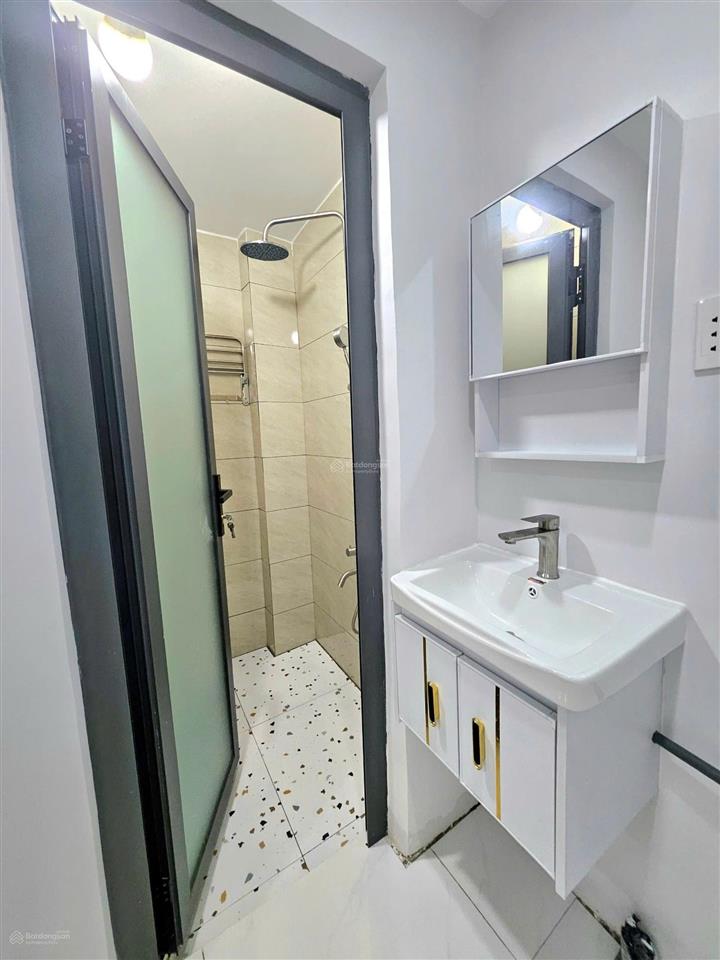 Nhà đẹp 45m2, 2 tầng kế trường chinh cầu tham lương, phan văn hớn, tặng full nội thất