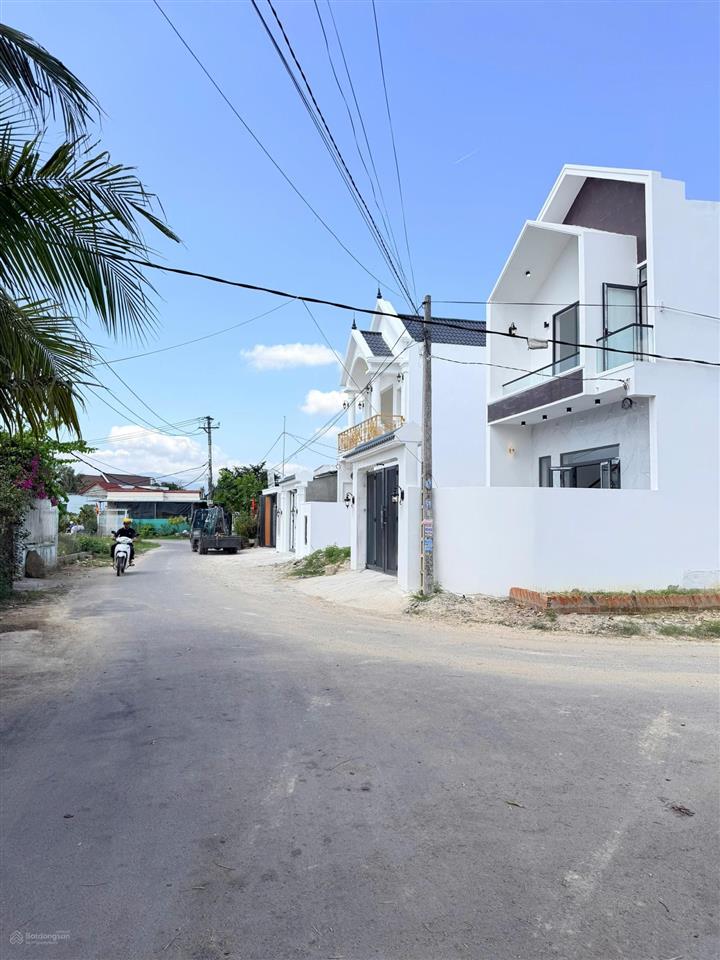 Bán căn nhà mặt tiền đường nhựa kinh doanh gò độ, diên sơn