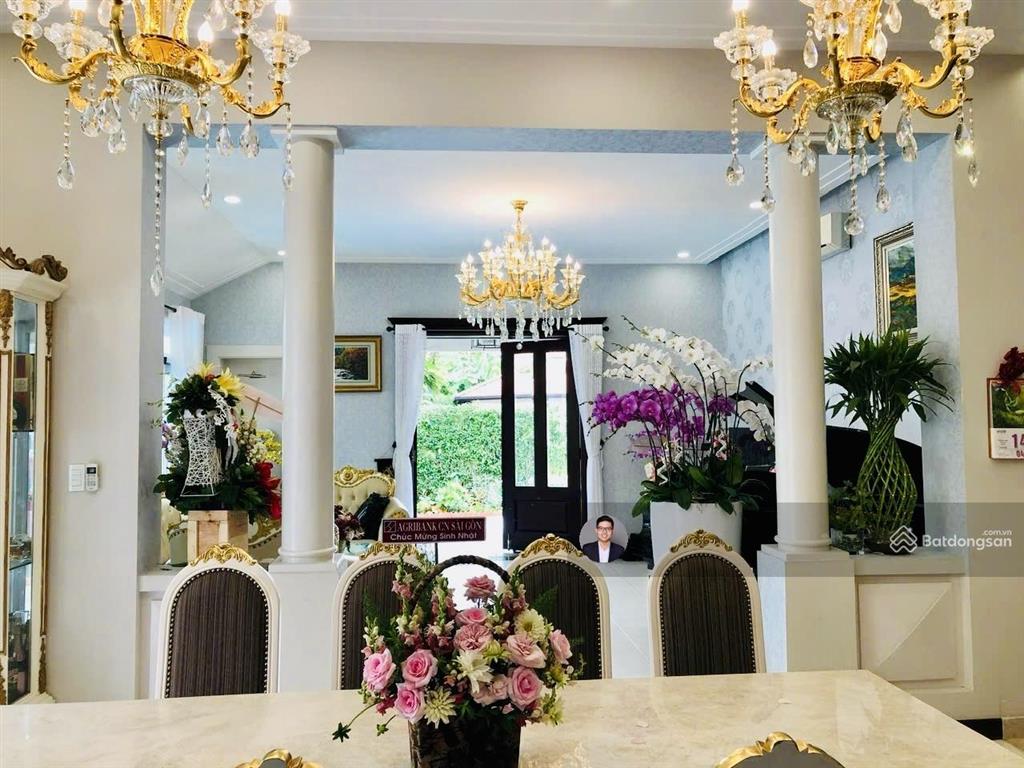 Hiếm! bán biệt thự mặt tiền thủ thiêm villas hồ bơi sân vườn  dt 25x25m  3 tầng  giá 88 tỷ