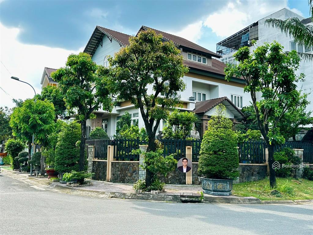 Biệt thự hầm + hồ bơi trung tâm thảo điền 70 tỷ cho 303.7m² đất, giá hiếm khó tìm, ngay quốc hương