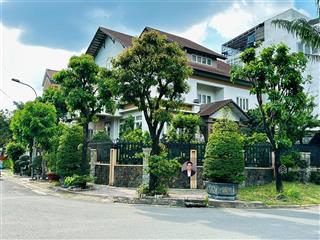 Biệt thự hầm + hồ bơi trung tâm thảo điền 70 tỷ cho 303.7m² đất, giá hiếm khó tìm, ngay quốc hương