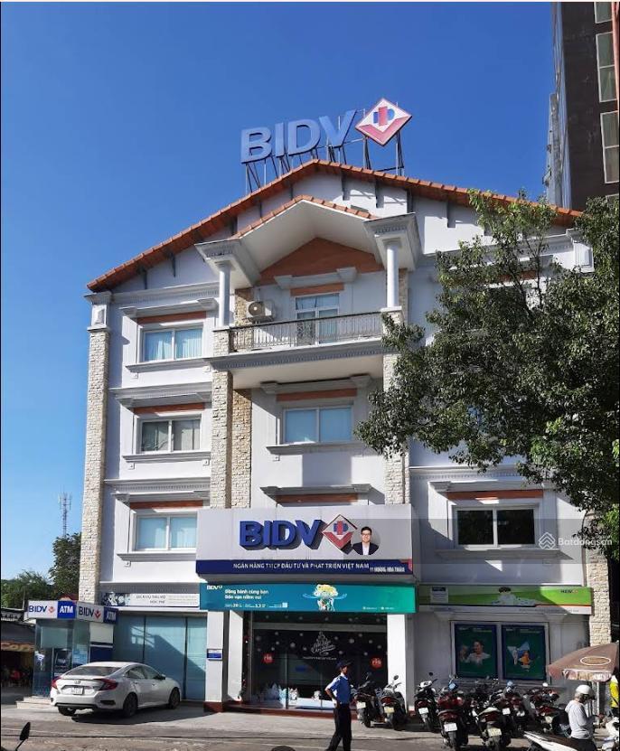 Nhà một đời chủ chưa qua đầu tư mặt tiền ngay 11 hoàng hoa thám  dt 9x30m  4 tầng  giá 55 tỷ