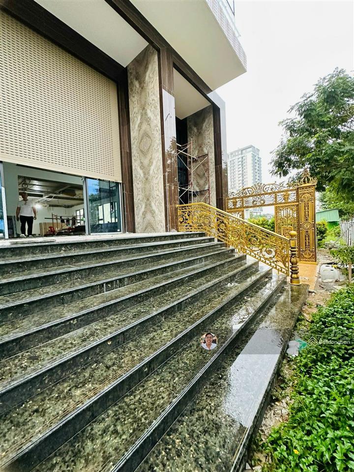 Quá đỉnh! bán tòa nhà 2 mặt tiền view sông  trần quý kiên  dt 10x30m hầm 7 tầng  giá 155 tỷ tl