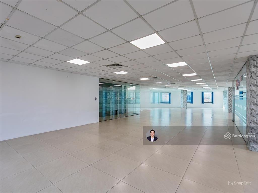 Siêu vị trí! bán tòa nhà góc 2 mặt tiền ngay trần não  dt 20x30m  xd hầm 7 tầng  giá 100 tỷ