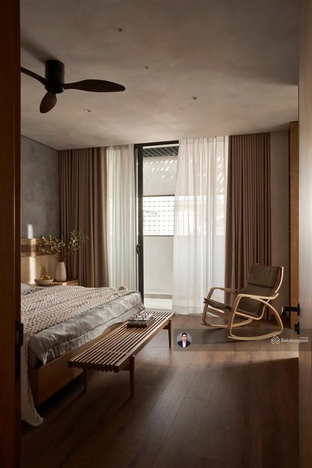 Biệt thự vip đường nguyễn thành ý phường sài gòn quận 1. dt 12x15m. cn 180m2 3 tầng. giá 50 tỷ